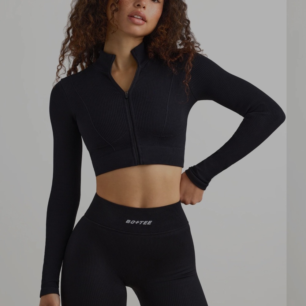 Bo+Tee Black ZipUp